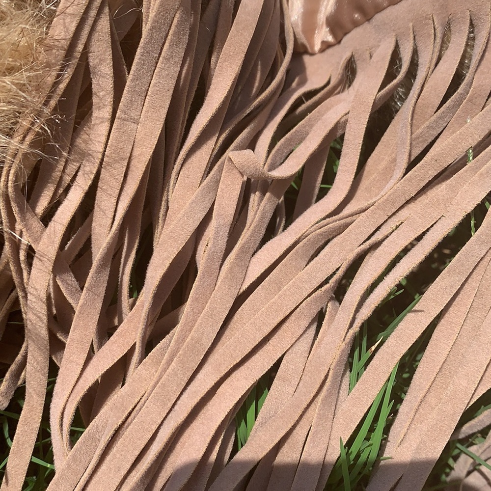 Faux fur vest with fringe - Picture 3 of 6